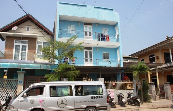 Huế: Chủ quầy photocopy treo cổ tự tử tại nhà riêng