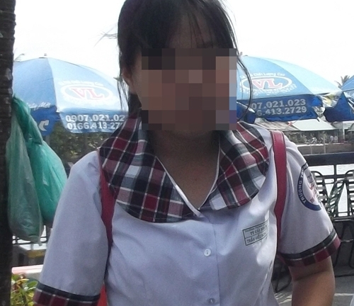 Theo “hội những người sống ảo”, nữ sinh mất trí sau khi “đi bụi”