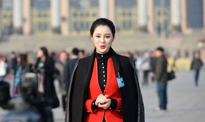 Nữ MC làm “chao đảo” cộng đồng mạng vì quá xinh đẹp