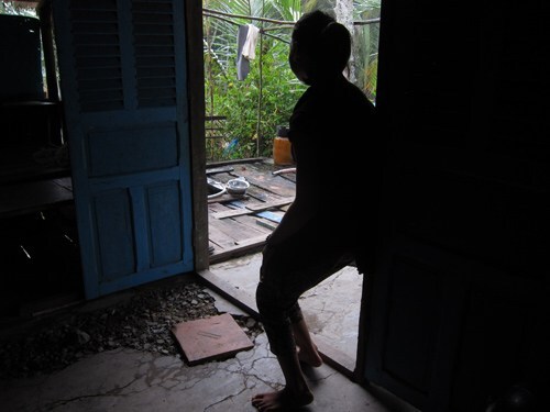 Bắt hai 'yêu râu xanh' hại đời bé gái hàng xóm khi sang nhà chơi