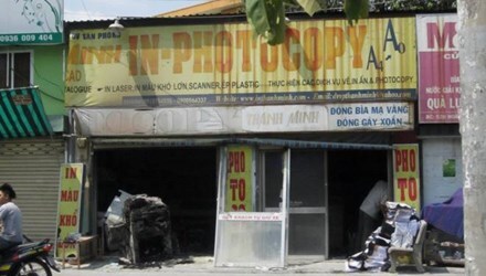 Một tiệm photocopy bất ngờ bị thiêu rụi