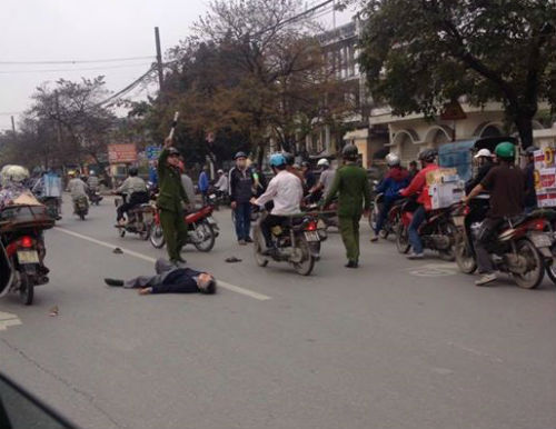 Bị mất laptop sau khi đâm trọng thương cụ già