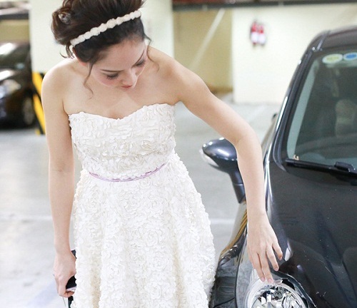 Lan Phương gặp tai nạn xe hơi khi đang trên đường đi dự sự kiện