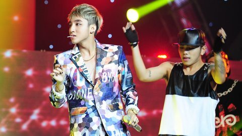 Liveshow 7 The Remix: Sơn Tùng biểu diễn cực sung hit “Cơn mưa ngang qua”