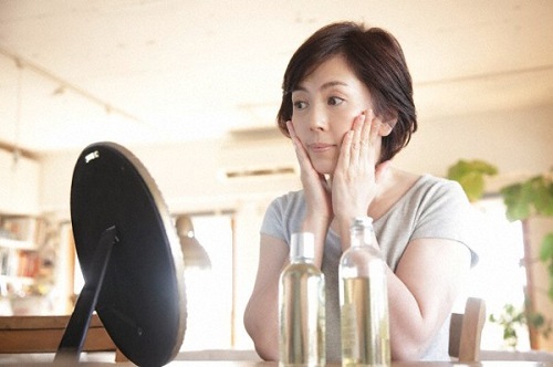 Buổi trưa định mệnh con dâu bắt gặp bố chồng trong nhà nghỉ