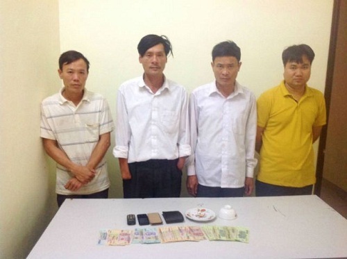 Đại biểu HĐND xã bị bắt vì tham gia đánh bạc