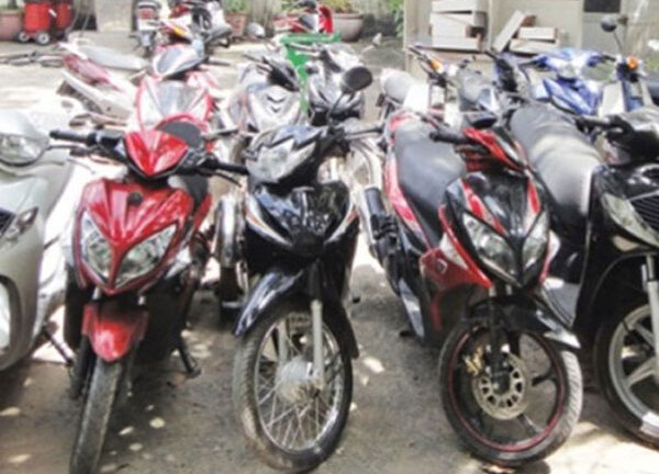 Chiếm đoạt xe gian làm của riêng, một cảnh sát bị loại ngũ, khởi tố