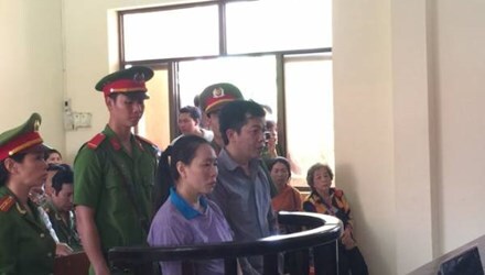 Tham ô tài sản, 2 cựu cán bộ công an lãnh án