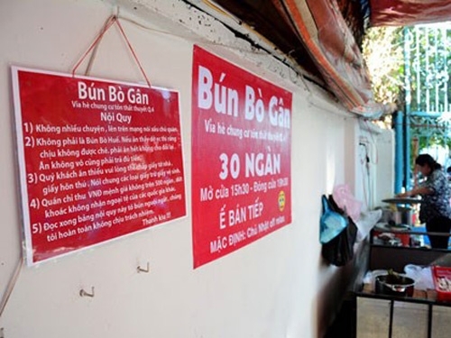 Chủ quán bún bò lên tiếng vụ tịch thu bảng nội quy hài hước