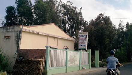 Phát hiện hai đôi nam nữ