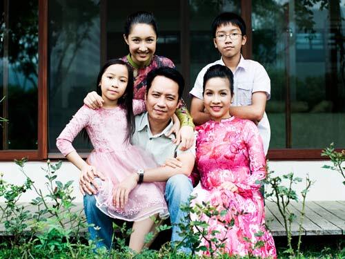 Những bà mẹ kế của showbiz Việt không bao giờ