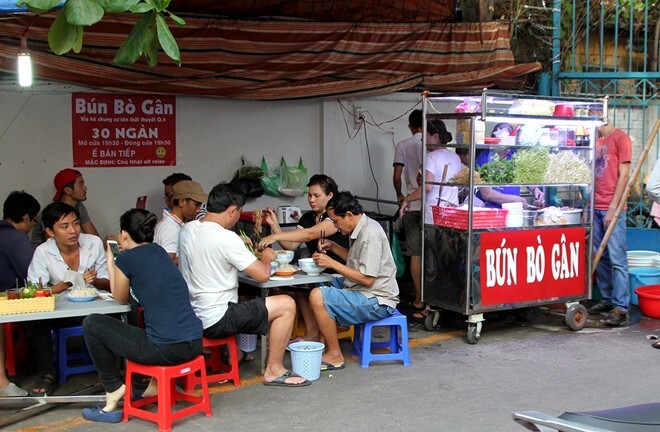 Ông chủ quán bún có nội quy gây cười kể chuyện kinh doanh