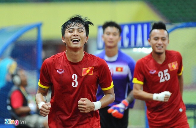 Mạnh Hùng tuyên bố sẽ hạn chế sự nguy hiểm của Công Phượng