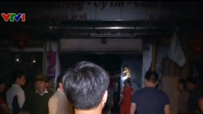 Lửa bùng cháy ở chợ Tó giữa đêm, thiệt hại lớn về tài sản