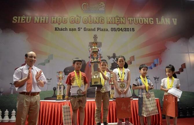 1000 kỳ thủ “siêu nhí” tranh cúp vàng cờ vua