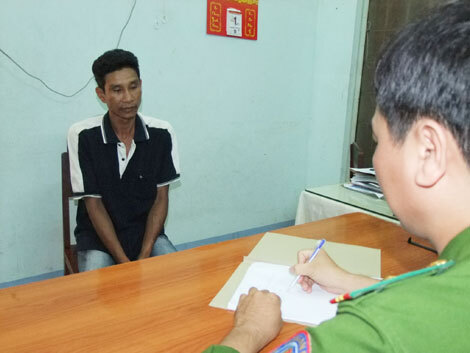 Cuồng ghen, đâm vợ tử vong vì... nói chuyện với trai lạ