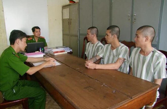 Giả gái, dụ khách mua dâm để trộm cắp tài sản