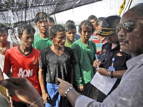 Tiết lộ rợn người về cuộc sống của 320 nô lệ trên ốc đảo