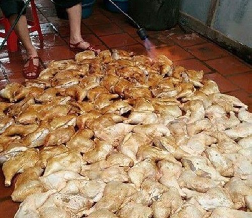 Vụ dùng đèn khò nướng 