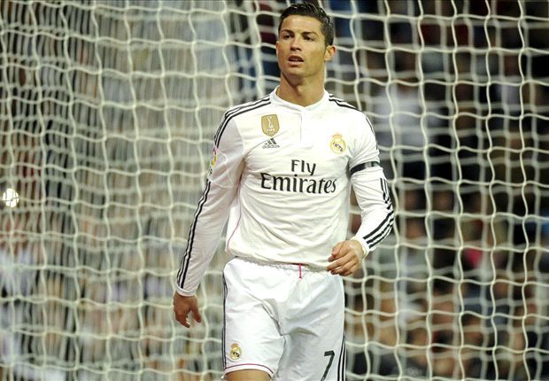 Nghi án Ronaldo bỏ tiền mua danh trên mạng xã hội