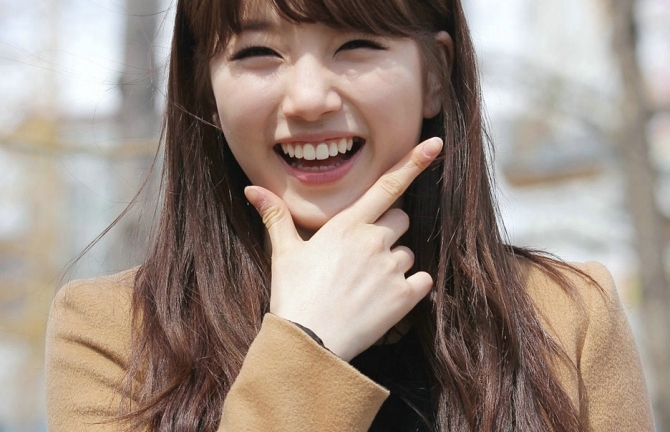 Lee Min Ho và Suzy: Tình trong như đã, mặt ngoài còn e