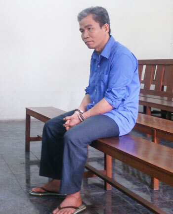 Khóa cửa đốt cả nhà “bà nhỏ” để chứng tỏ tình yêu