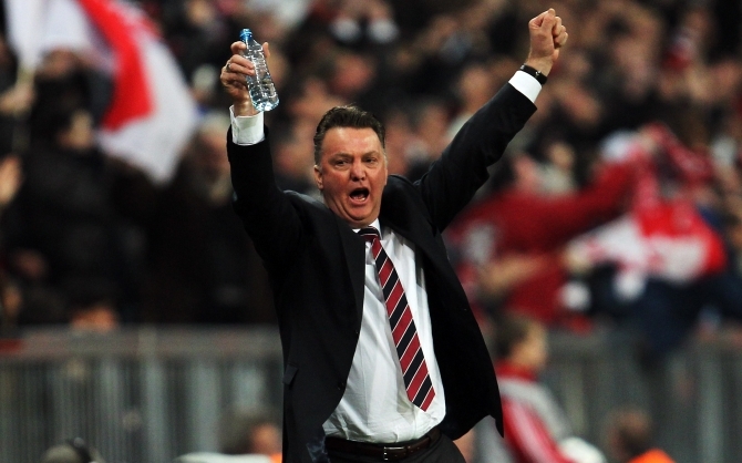 Tin bóng đá tối 14/4: M.U lột xác thần kỳ dưới thời Van Gaal như thế nào?