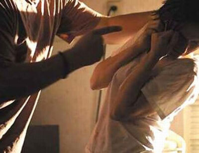 Bị chồng gọi về đánh nhập viện vì nghi ngoại tình
