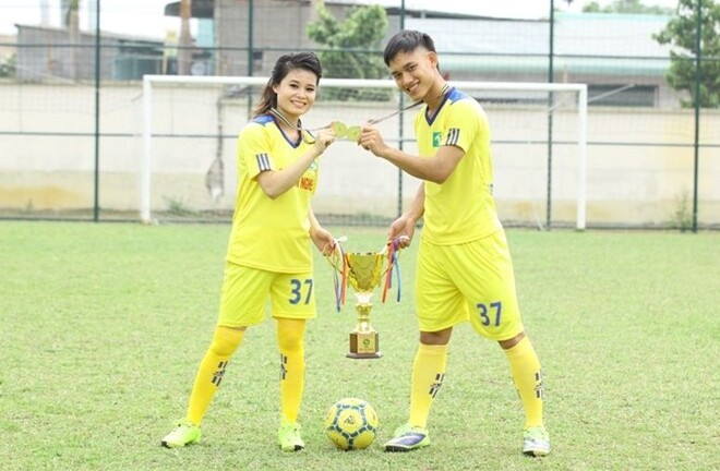 Hy hữu ở Việt Nam: Dời ngày cưới để đi cổ vũ SLNA