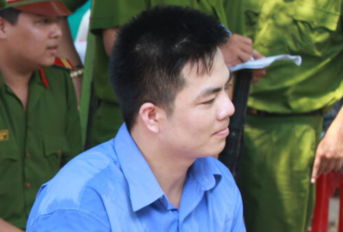 Bạn gái bị 