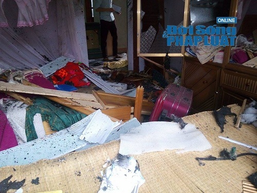 Video: Kinh hoàng người đàn ông ôm mìn tự sát trong đêm