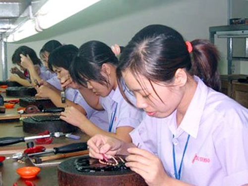 Tiền lương đi làm ngày Giỗ Tổ Hùng Vương, 30/4 và 1/5 tính thế nào?