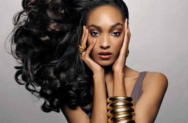 Đời nhiều nước mắt của thiên thần Victoria’s Secrect