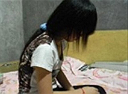 Giả thầy giáo giở trò đồi bại bé gái tiểu học: “Yêu râu xanh” từng ra tù vào tội