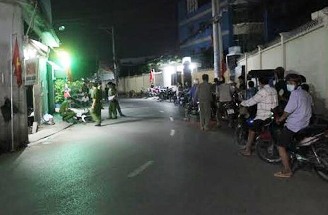  Bị đối thủ đâm chết trước quán cơm khi đang chạy thoát thân