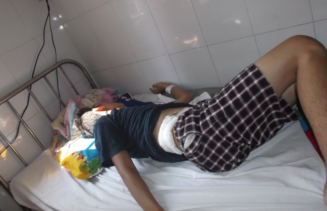 Nữ quái thuê côn đồ “xử” nam thanh niên từng dọa chặt đầu người tình đồng giới?