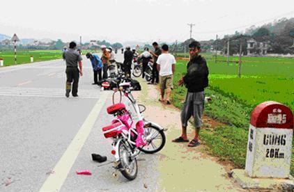 Rợn người 1km đường, gần trăm người tử nạn