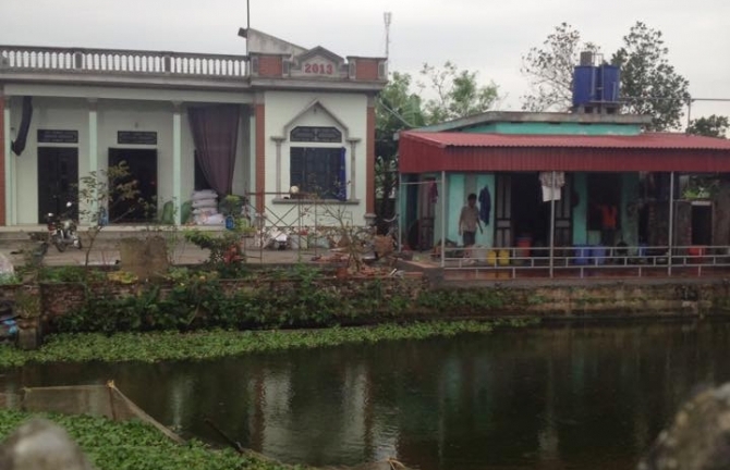 Bị nhốt chung với rắn độc, cô gái trẻ lập mưu thoát “ổ quỷ”