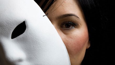 Người yêu cũ dùng thủ đoạn ghê gớm phá hoại đám cưới của tôi