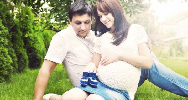 6 sự thật ngạc nhiên về cú đạp của thai nhi