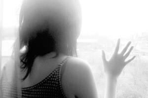 Bắt 2 thanh niên dụ bé gái vào nhà nghỉ 