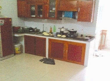 Bí ẩn đằng sau vụ người đàn ông chết trong tư thế “mổ bụng” tại nhà kín