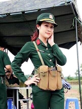 Chiêm ngưỡng nhan sắc xinh hơn hotgirl của vợ hai diễn viên hài Tự Long