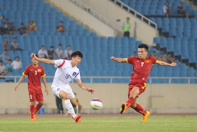 Miura xin lỗi học trò gãy 2 xương sườn