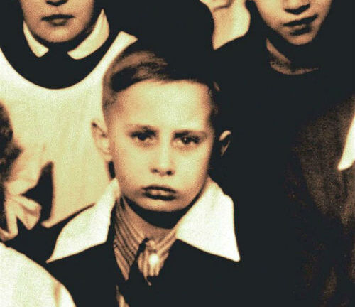 Những bức ảnh hiếm về Tổng thống Putin thời thơ ấu