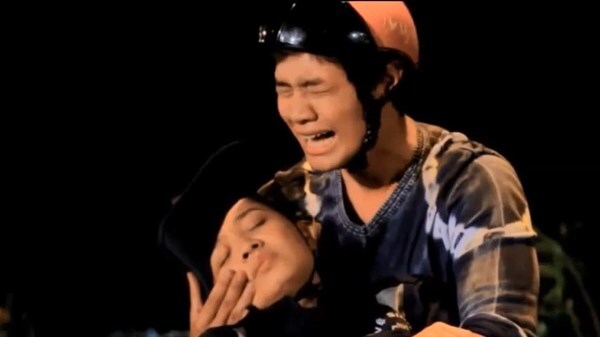 Clip: Con trai ân hận tột cùng khi mẹ qua đời vào ngày sinh nhật