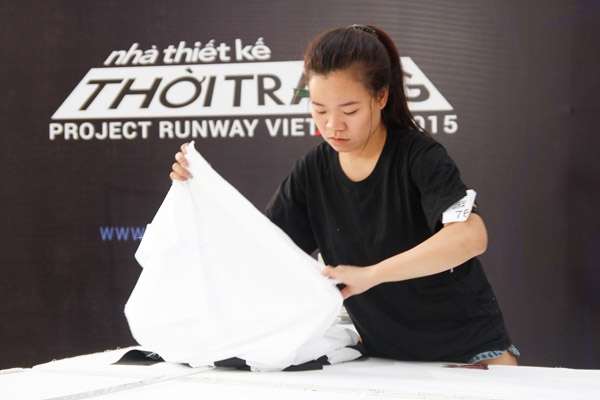 Giám khảo Project Runway bối rối trước cặp vợ chồng trẻ ly thân