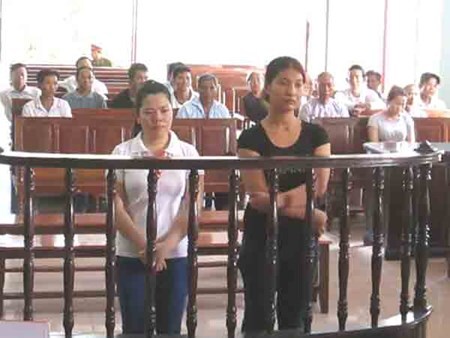 Dính bẫy lương “khủng”, bị đưa sang Malaysia bán dâm