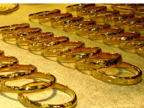 Giá vàng SJC chiều nay 20/5 tiếp tục giảm, giá USD vượt trần mua vào