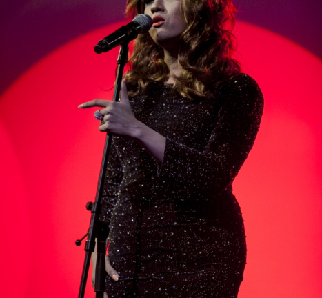 Gương mặt thân quen 2015 tập 6: Thanh Duy giả nữ danh ca Adele hoàn hảo